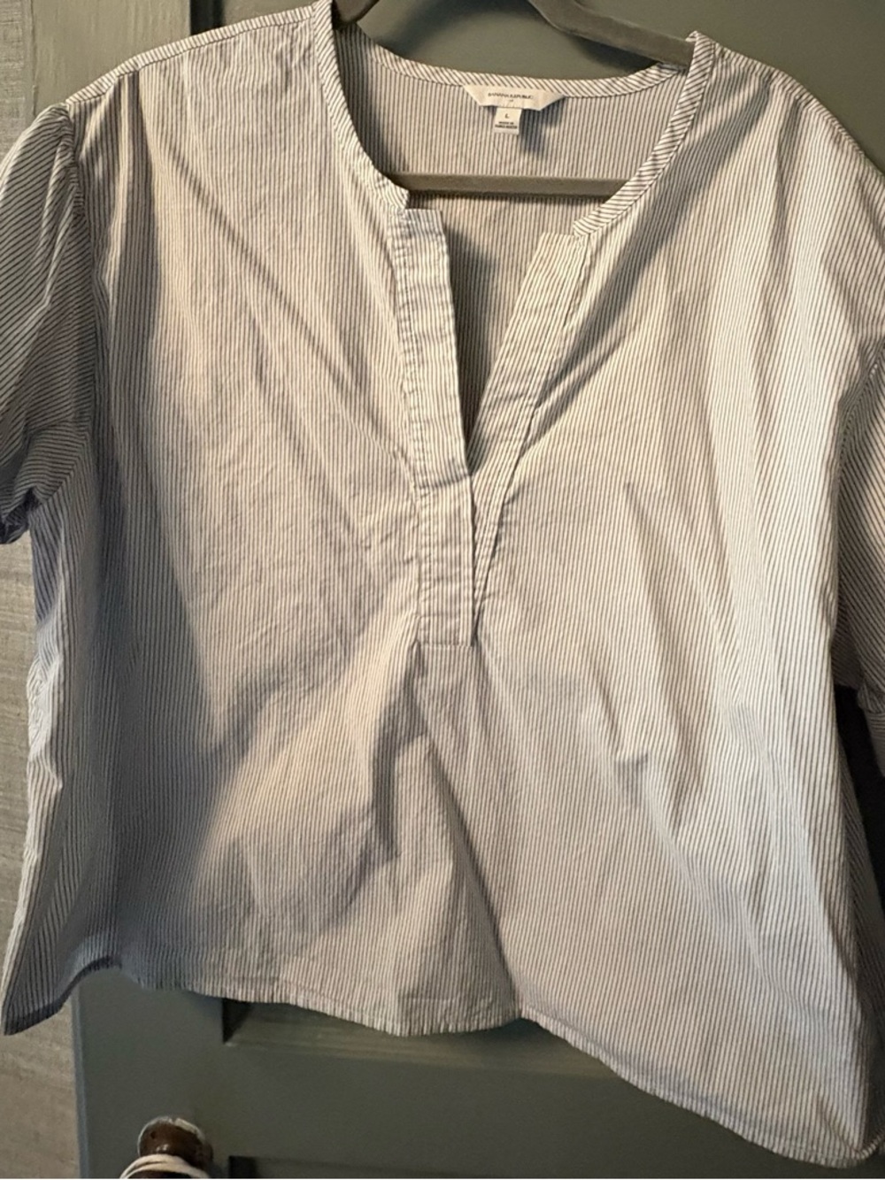 Banana Republic cotton Black & White Pinstripe Popover Top,button at cuffs
